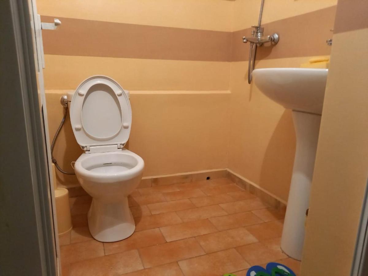 Manthoguesthouse Gjirokastër Екстериор снимка