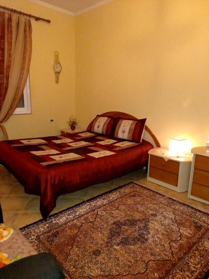 Manthoguesthouse Gjirokastër Екстериор снимка